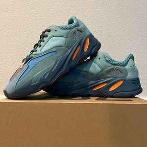 BRAND NEW Adidas Yeezy Boost 700 Faded Azure GZ2002 Size 9.5 DS
